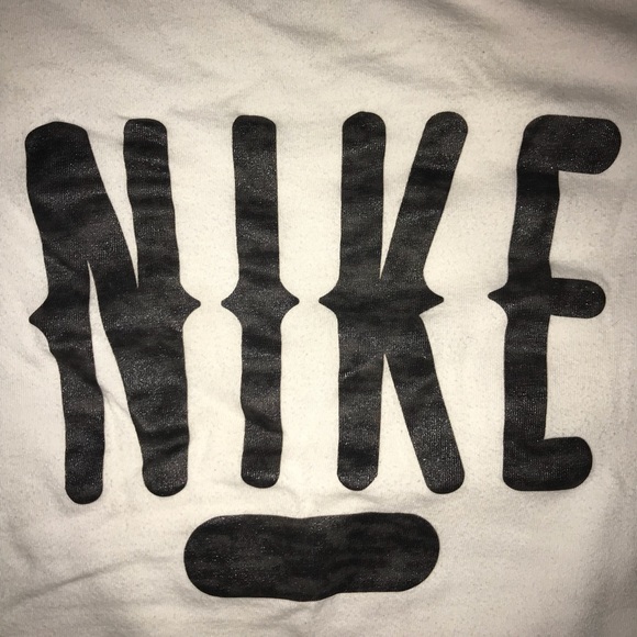 Nike guys shirt - Picture 2 of 3